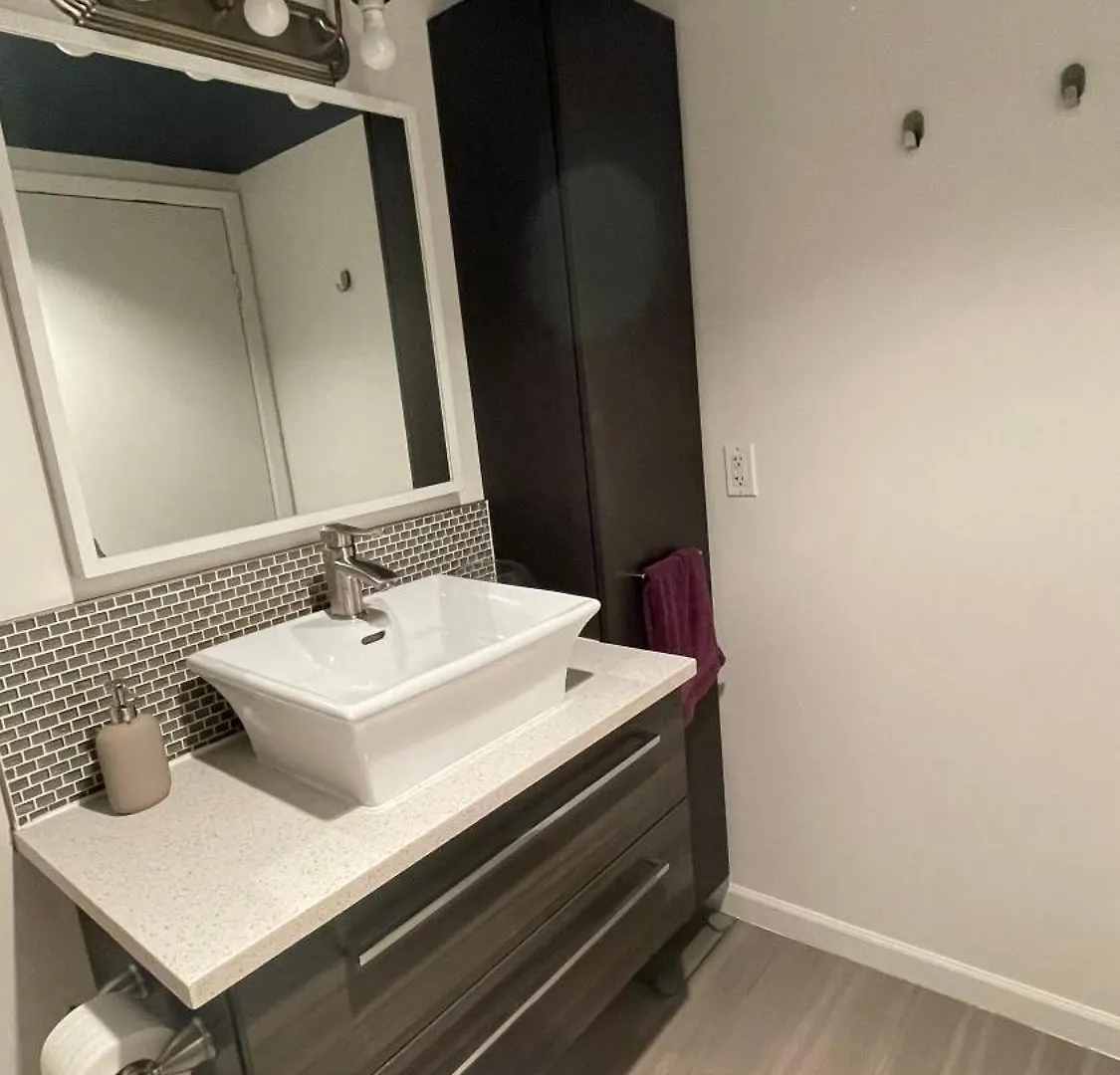 Cosy Place In Downtown With Free Parking - Self Entrance Apartment Calgary 0*,